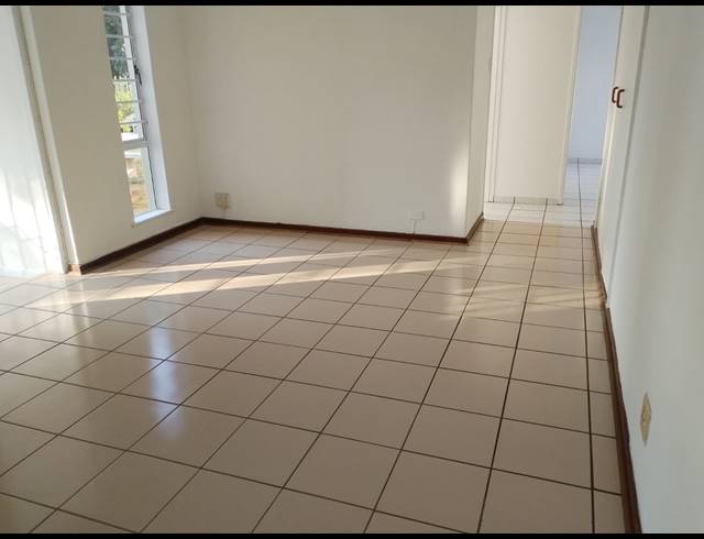 2.5 BEDROOM FLAT FOR SALE IN BLUFF